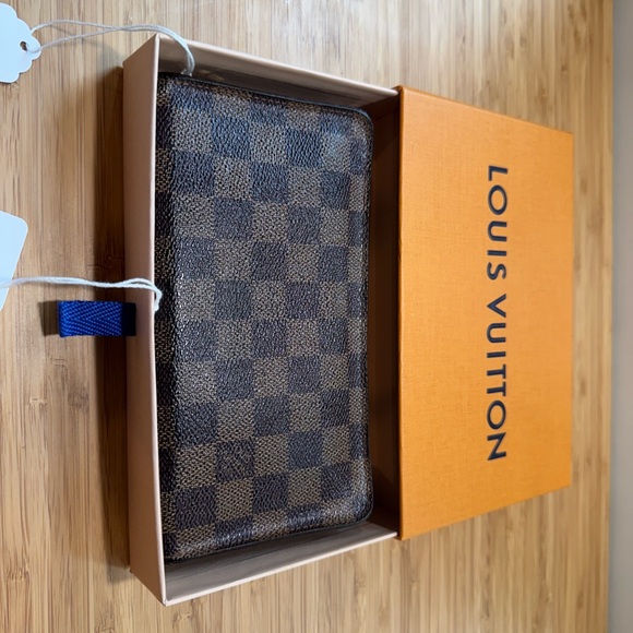 Louis Vuitton Damier Ebene Zip Wallet - Picture 13 of 14